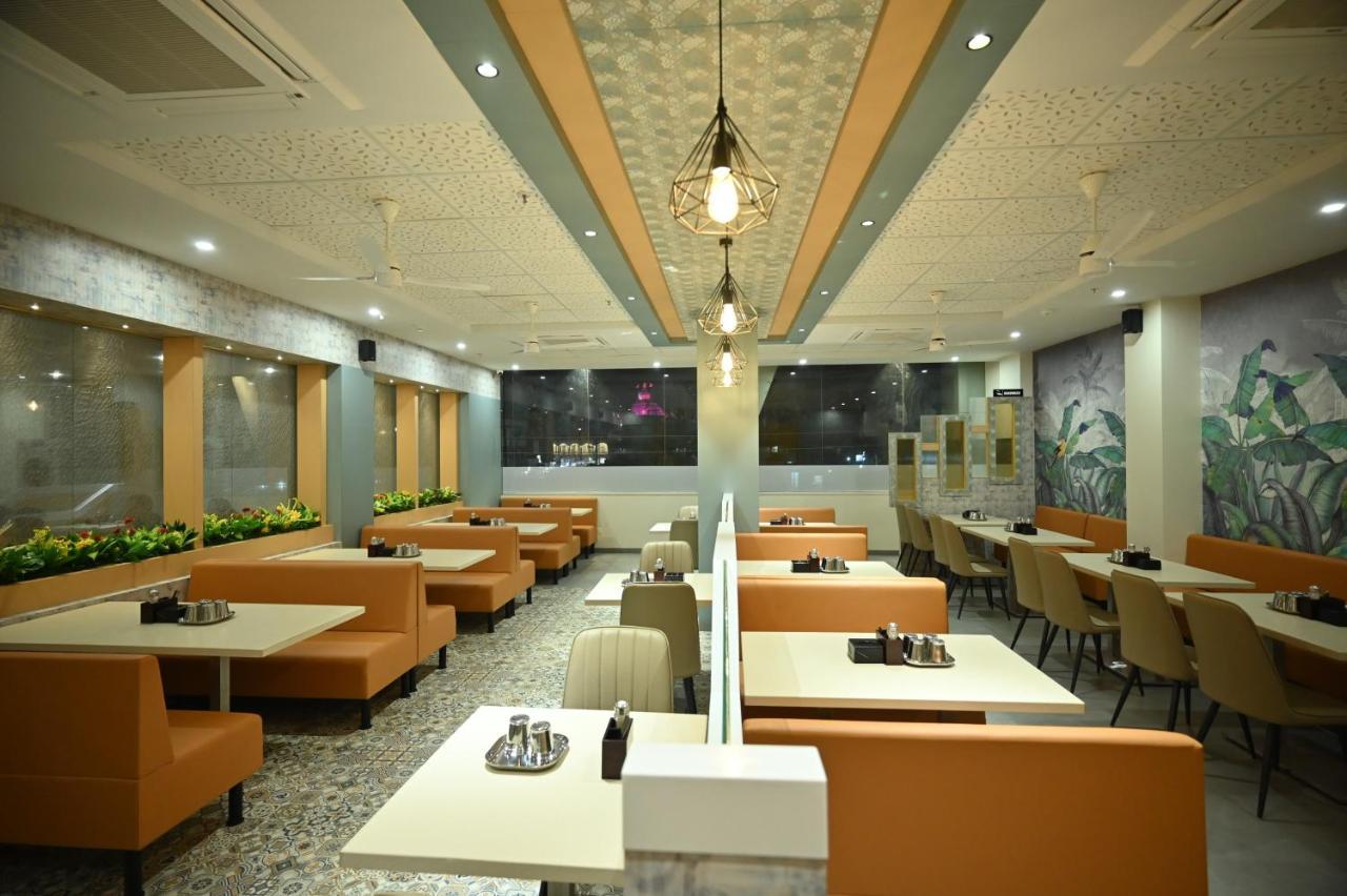 Hotel City Centre Latur Exterior photo
